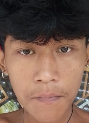 Manoj из Birātnagar 18 лет