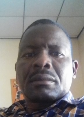 Jakes, 54, República de Moçambique, Lourenço Marques