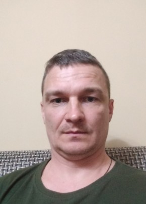 Максим из Павловского Посада 44 года