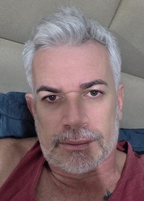 João из Teófilo Otoni 45 лет