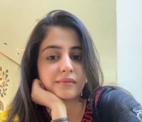 Hrutika Singhal, 20, Warsaw