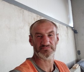 Анатолий, 44 года, Хомутовка