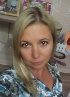 Юлия, 45, Россия, Псков