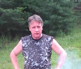 Олег, 53 года, Артем