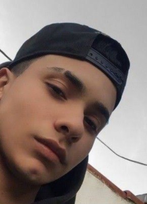 Gabriel из Criciúma 18 лет