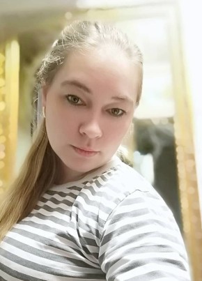 Анюта, 22, Россия, Михайловка (Волгоградская обл.)