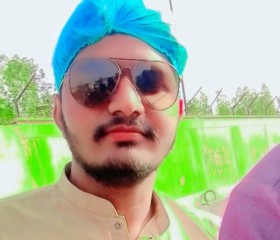 Zarra kashif, 20, Multan