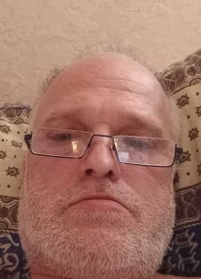 Александр из Суворова 46 лет