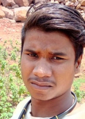 Hari Talukdar, 22, India, Gokak