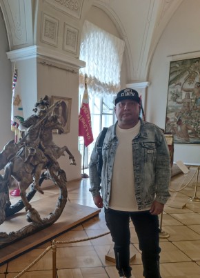 Юрий из Бабаево 48 лет