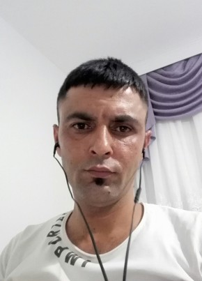 Ferhat karaatay, 33, Türkiye Cumhuriyeti, Turgutlu