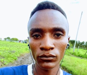 Peter, 28 лет, Nairobi