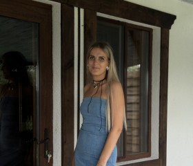 Yulya, 36, Loshnitsa