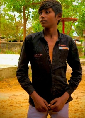 Chiru__thakor__, 22, India, Sānāwad