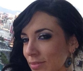 Davis, 37, Ejura