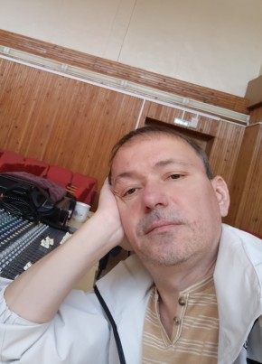 Антон из Майкопа 42 года
