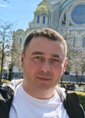 Игорь из Курска 44 года
