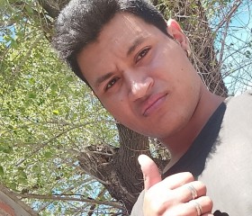 Maxi, 25, Buenos Aires