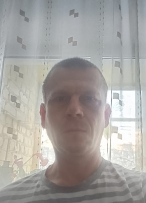 Sergey, 47, Russia, Starodub
