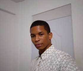 Óscar, 20, Santo Domingo