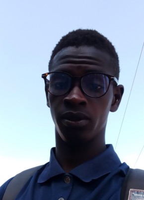 Dieng , 22, République du Sénégal, Nguékhokh