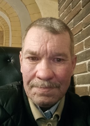 Андрей из Ростова-на-Дону 52 года