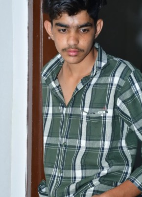 Mujmeel hussain, 19, India, Māndalgarh