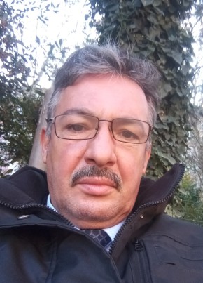 Khaled, 64, République Française, Paris