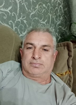 Али