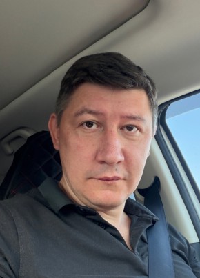 Максим из Москвы 45 лет