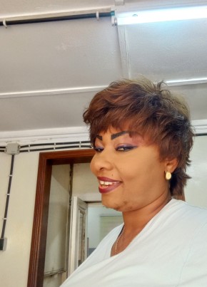 Lydie из Élisabethville 46 лет