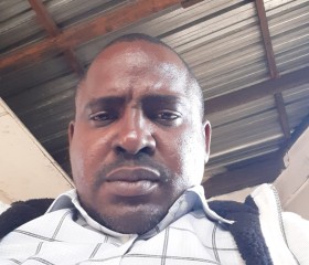 Moses, 18, Lusaka