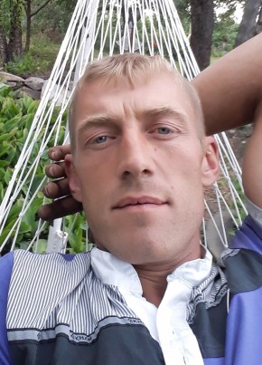 Юрий, 41, Россия, Крымск