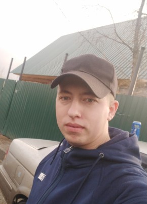 Артем, 26, Россия, Омск