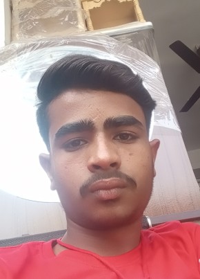 Ravish Kumar, 18, India, Patna