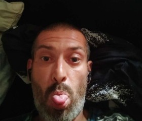 Tommy, 43, Edinburgh