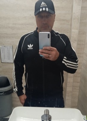 Антон из Ижевска 42 года
