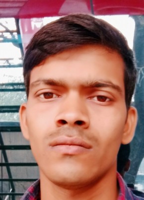 Alok Kumar Tiwar, 26, India, Singrauli
