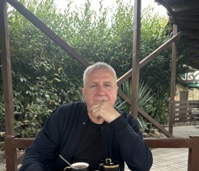 Oleg, 57, Sevastopol