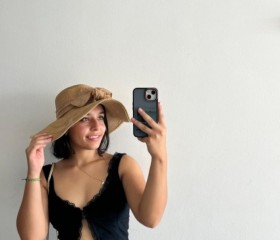 María, 20, Barranquilla