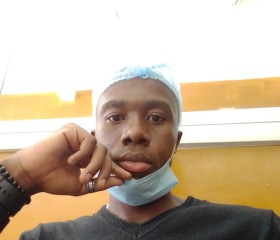 Francisco Selent, 22, Luanda