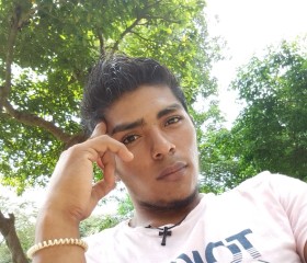 Kevin, 21, Turrialba