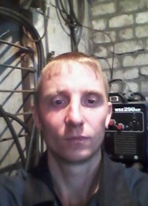 николай, 32, Россия, Кировский