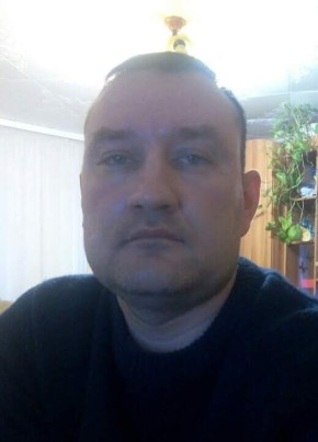 Андрей Шабалин из Верхней Туры 47 лет