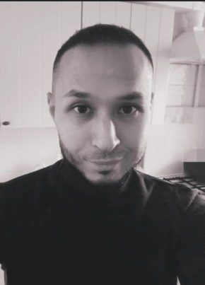 Замир из Астрахани 34 года