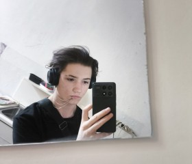 Ivan, 19, Prague