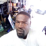 Daron, 41  , Long Beach (State of California)