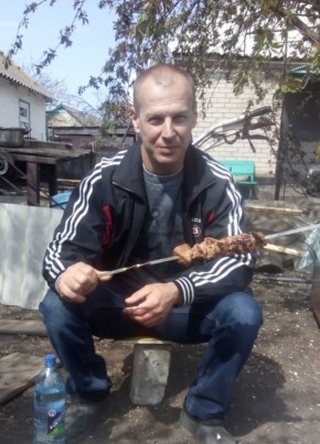Анатолий из Кривого Рога 49 лет
