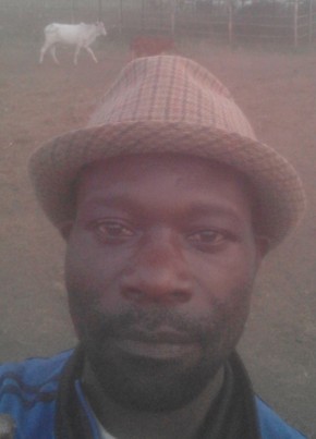 Bouzitou, 47, République démocratique du Congo, Kinshasa