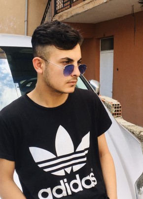 Mehmet, 21, Turkey, Karabaglar